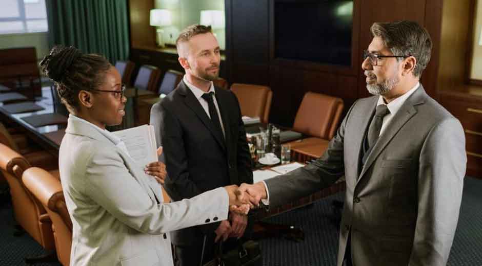 Why Hiring a Lawyer Can Improve Your Green Card Application Success